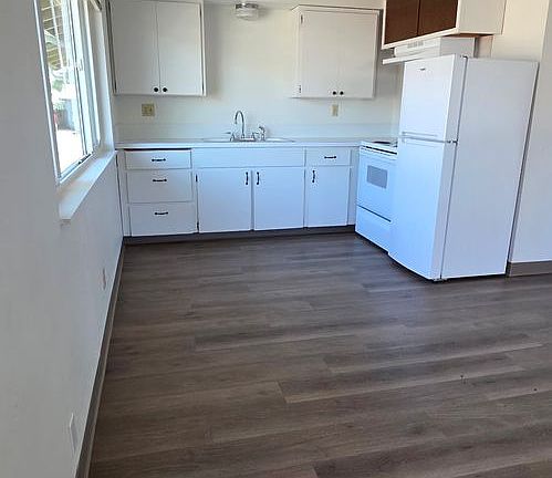 3rd image of 447 S 13th St
