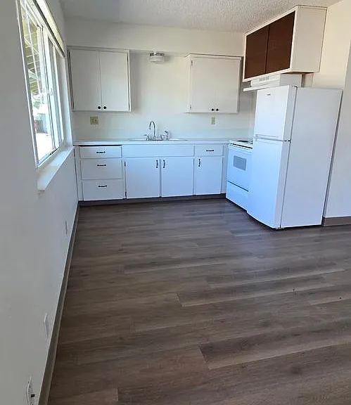 447 S 13th St — Photo 3