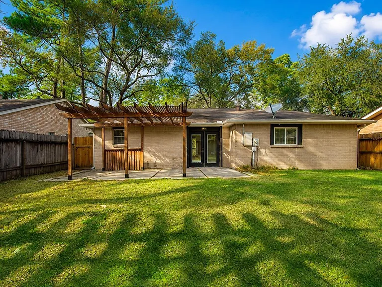 4419 Reynaldo Dr — Photo 12