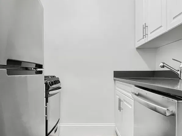 500a East 87th Street image 1 of 4