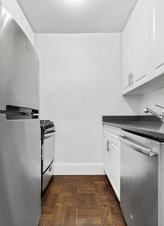 500 E 87th St #A, New York, NY 10128