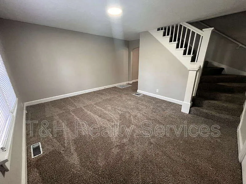 2 bed, 1.0 bath, 1152 sqft, $1,200 — Photo 4