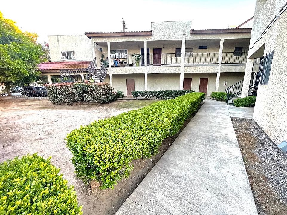 1st image of 2121 El Paseo St #6