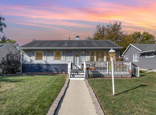 923 Plaza Dr, Joliet, IL 60435