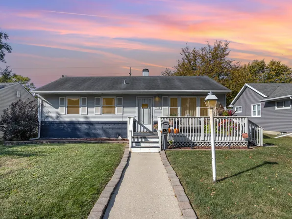 923 Plaza Dr, Joliet, IL 60435