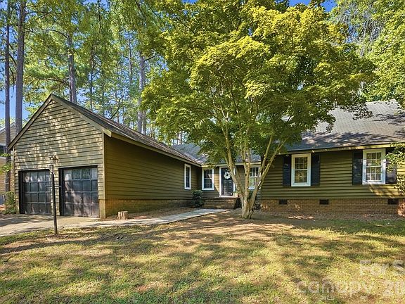 2nd image of 8315 Park Vista Cres