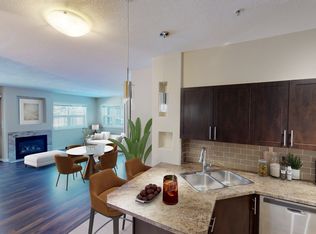 The Residences of 104th, Edmonton, AB T5K 2X8