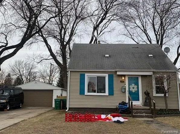 31130 Block St, Garden City, MI 48135