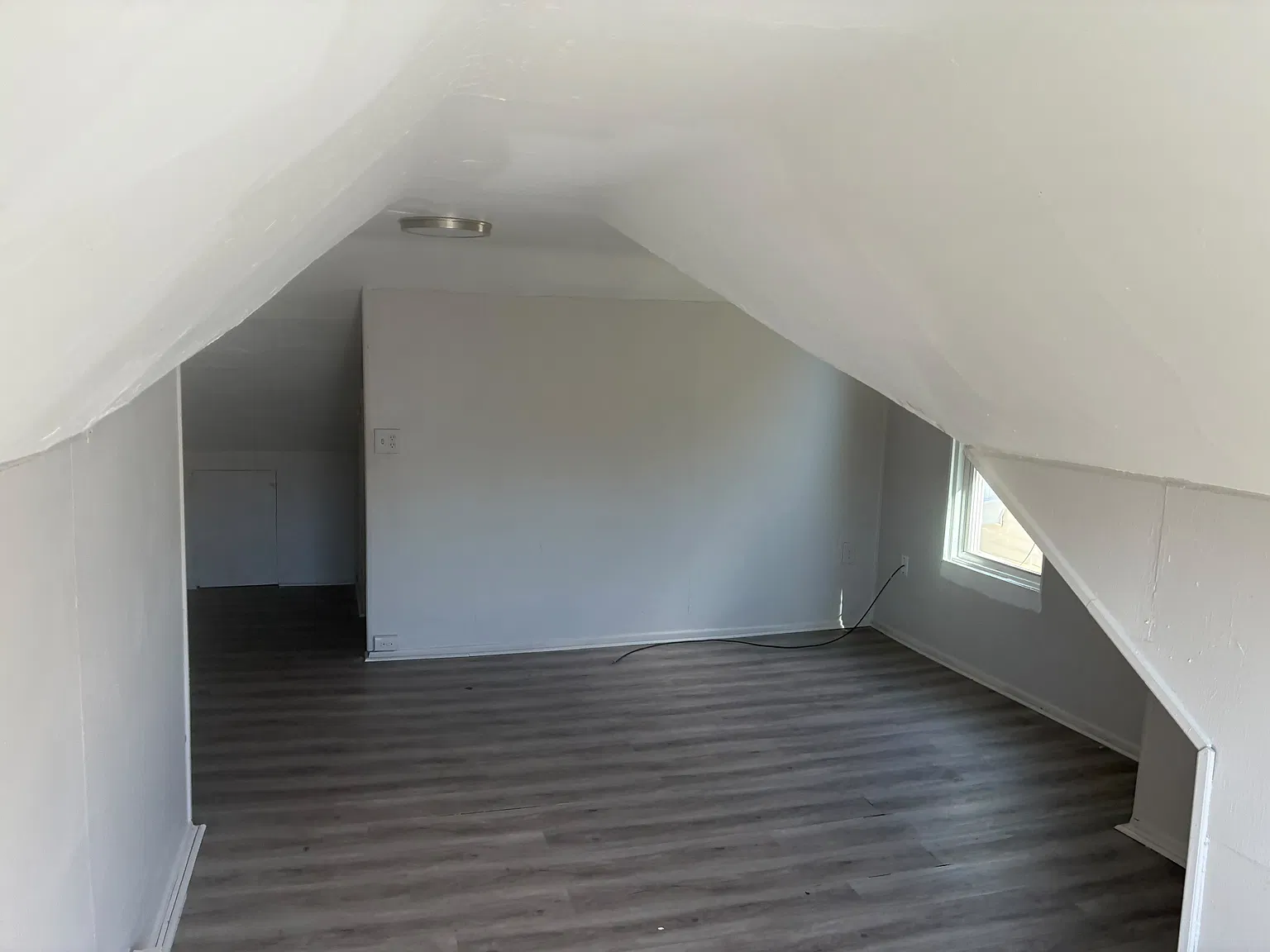 3 bed, 3500 sqft, $1,190 — Photo 1