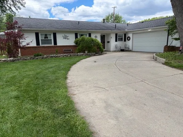 2415 Tennyson Dr, Bellbrook, OH 45305