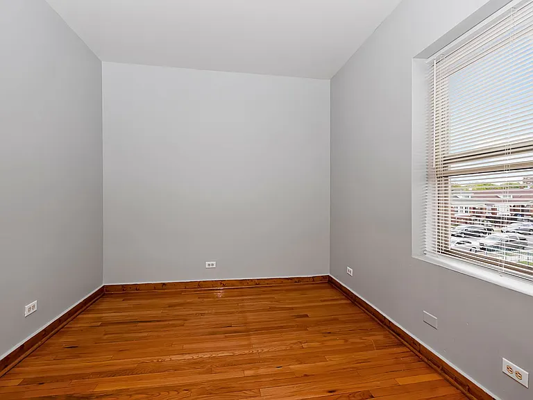6101-03 S Whipple St #3015-19 — Photo 3
