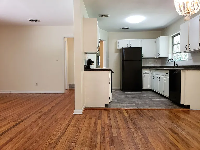 1226 Brandt Dr — Photo 5