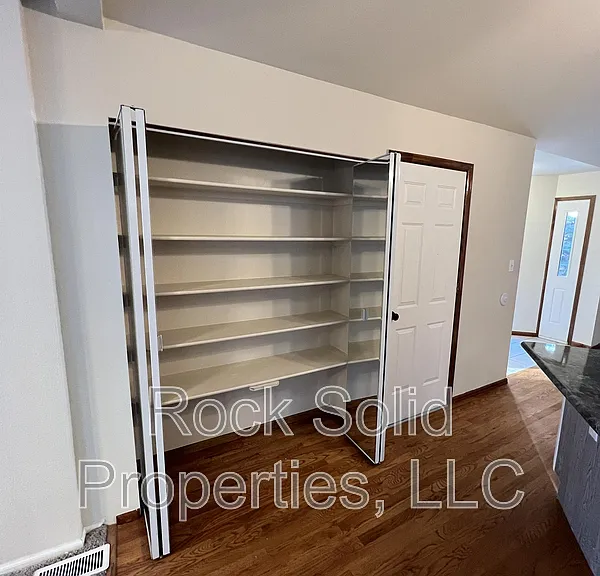 4520 Carmel Dr — Photo 15