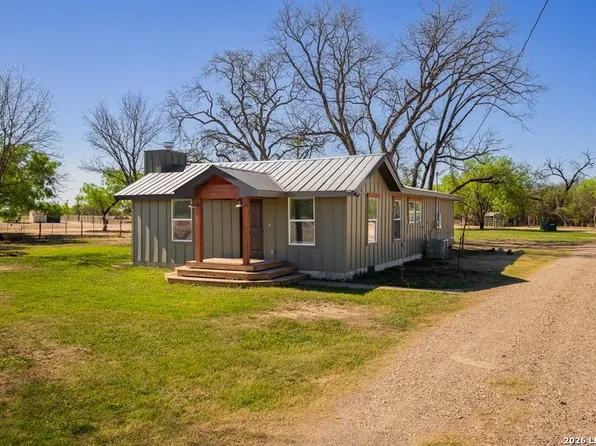 17301 N US HWY 277, Quemado, TX 78877