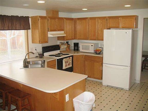 2nd image of 6403 Wrigley Dr