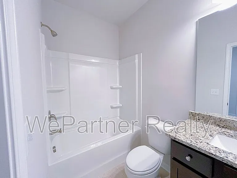 2614 Mills Commons Dr — Photo 14