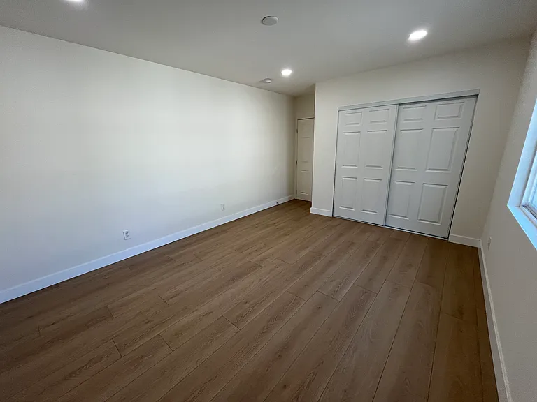 2655 Parkway Dr — Photo 6