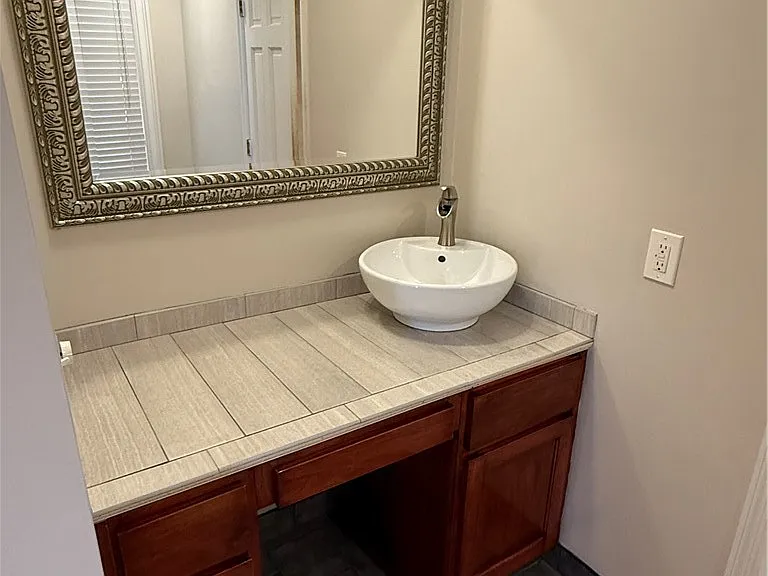 292 Tara Way — Photo 31