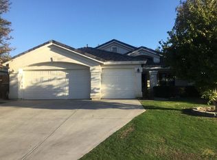 10215 Bay Colony Dr, Bakersfield, CA 93312