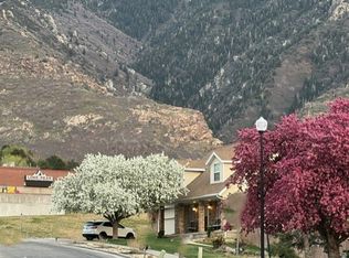 2212 E High Mesa Dr S, Sandy, UT 84092
