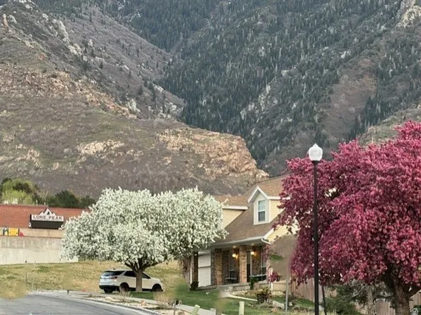 2212 E High Mesa Dr S, Sandy, UT 84092