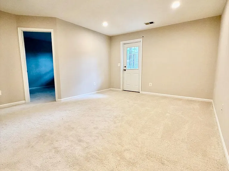 15519 Exmore Ct — Photo 23