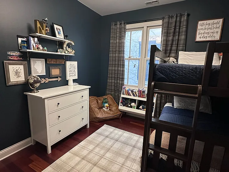 2nd bedroom