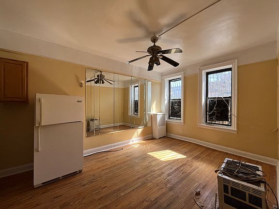 2nd image of 1115 Union St APT 1F