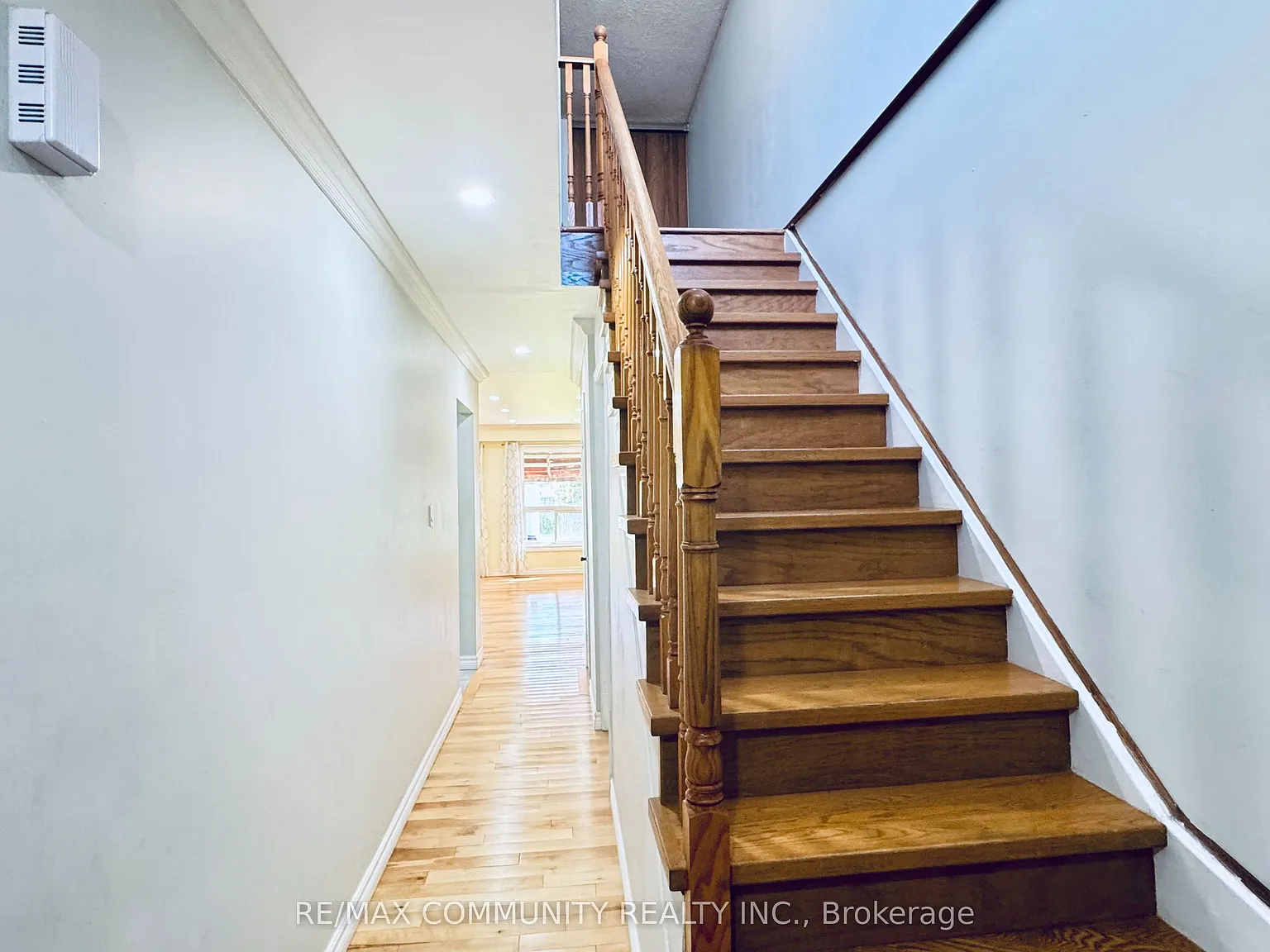 3 bed, $3,000 — Photo 2