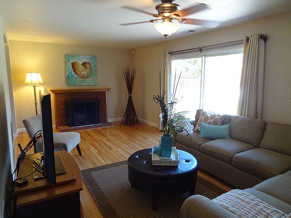 3rd image of 1436 Melwood Dr
