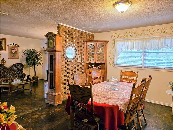 4th image of 1058 Gallen Ct