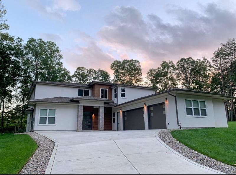 1st image of 561 Isha Dr