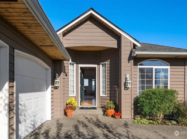 4641 Tanner View Drive, Clinton, WA 98236