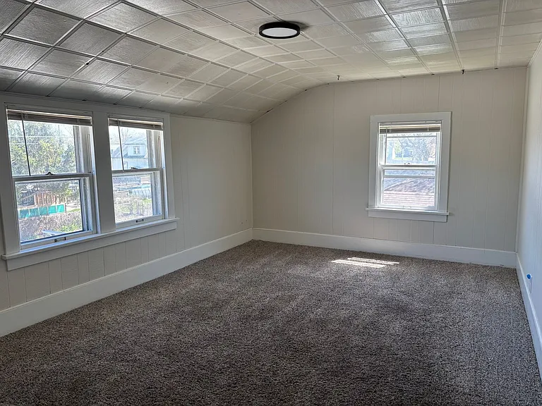503 W 5th Ave — Photo 8