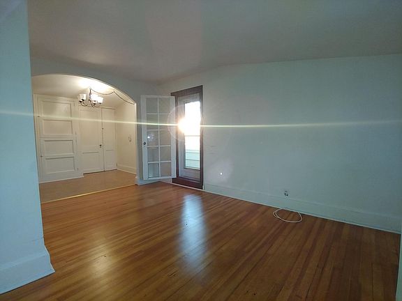 5th image of 46 N High St #3RDFL