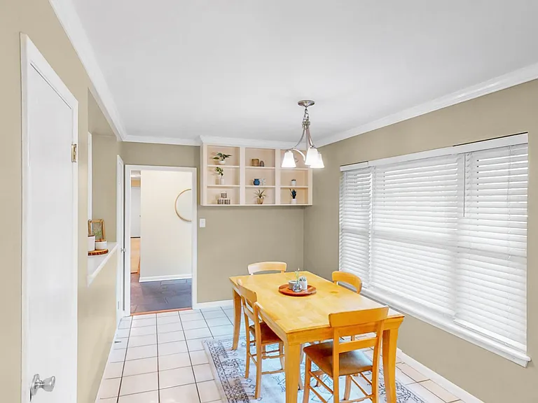 1306 Francisco Dr — Photo 9
