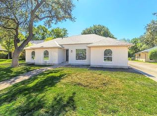 2520 Stone Creek Dr, Plano, TX 75075