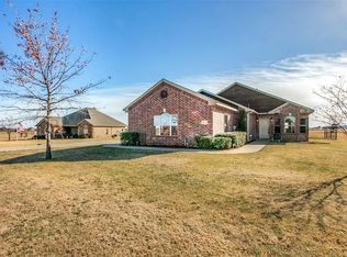 9611 Austin Dr, Justin, TX 76247