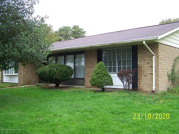 3rd image of 42B Buckingham Dr