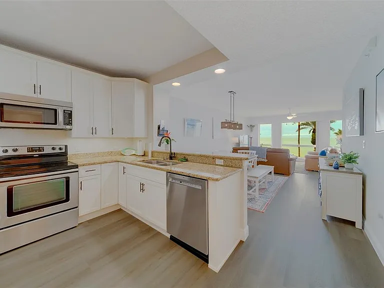 16700 Gulf Blvd #423 — Photo 9