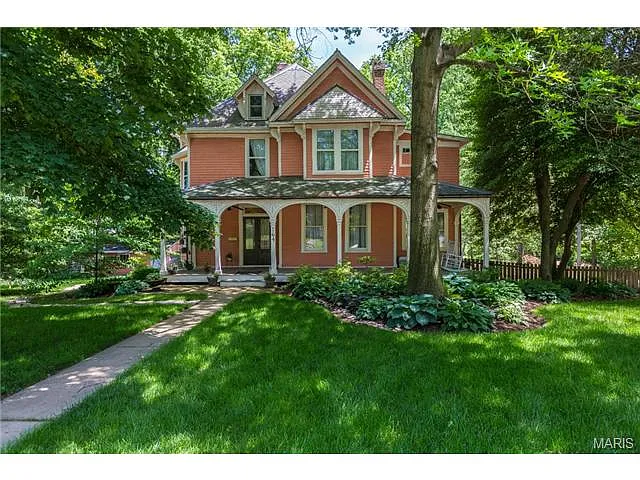 164 S Maple Ave photo 1