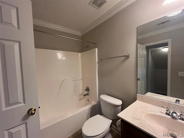 9515 Helmsley Cir — Photo 36
