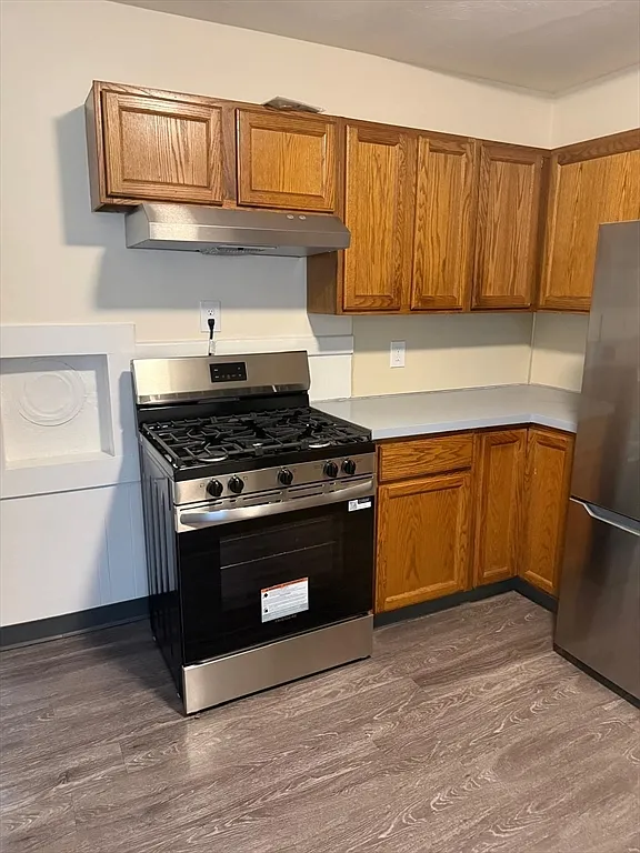 1 bed, 1.0 bath, 620 sqft, $1,900 — Photo 2