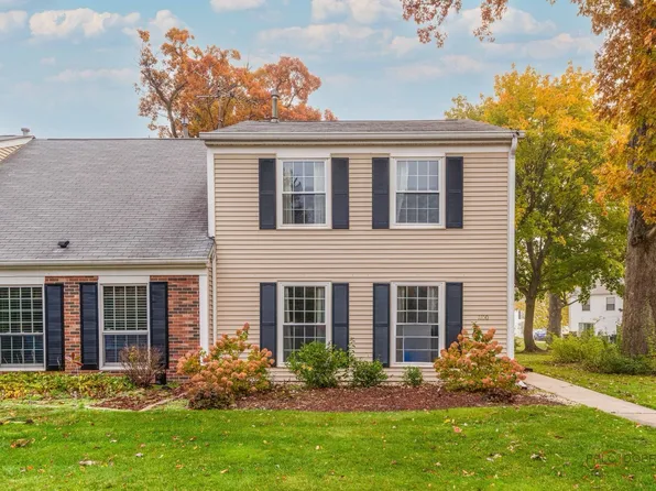 1100 Oak Valley Dr #1100, Cary, IL 60013