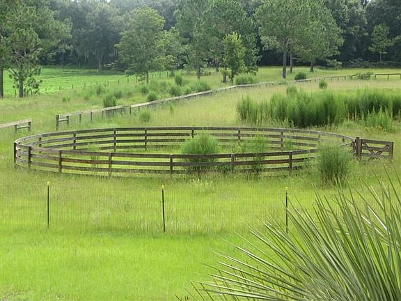 Riding ring