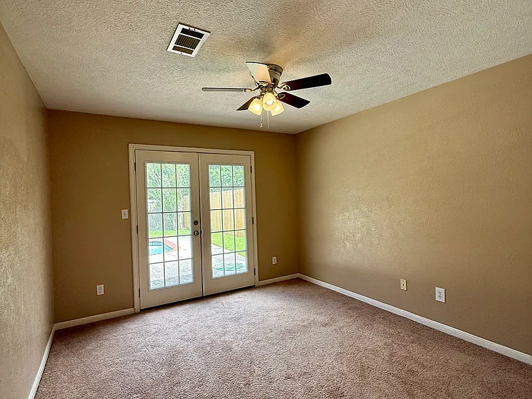 2160 Wildflower Dr — Photo 16