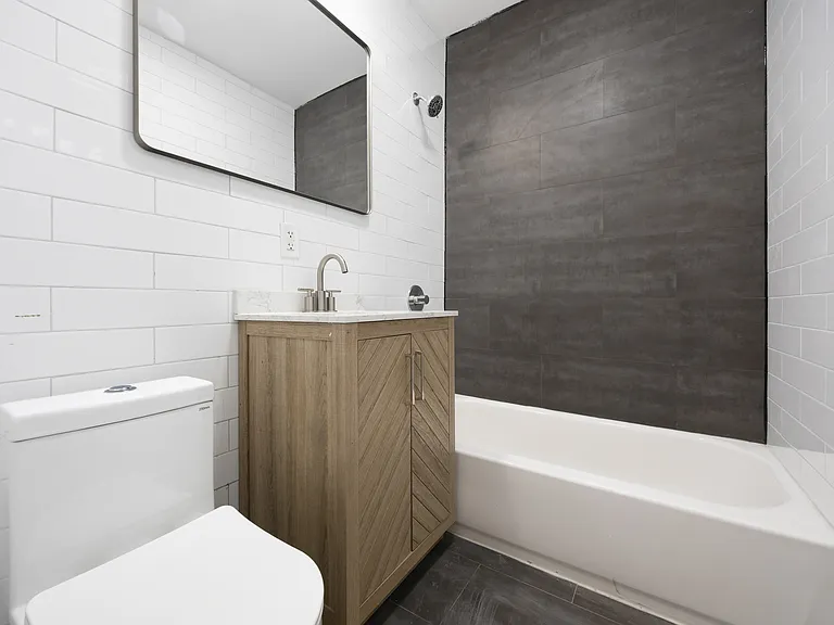 964 Madison St #3A — Photo 10