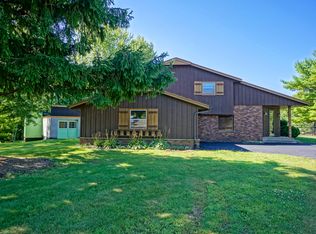 W310N1054 Bunker Hill Trl, Delafield, WI 53018