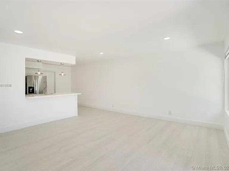 1301 NE 147th St — Photo 2