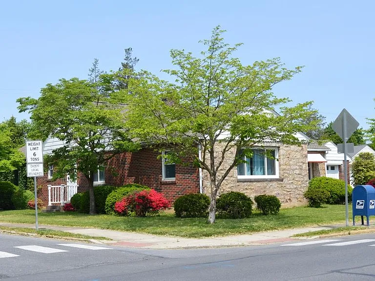 1200 Easton Rd — Photo 2